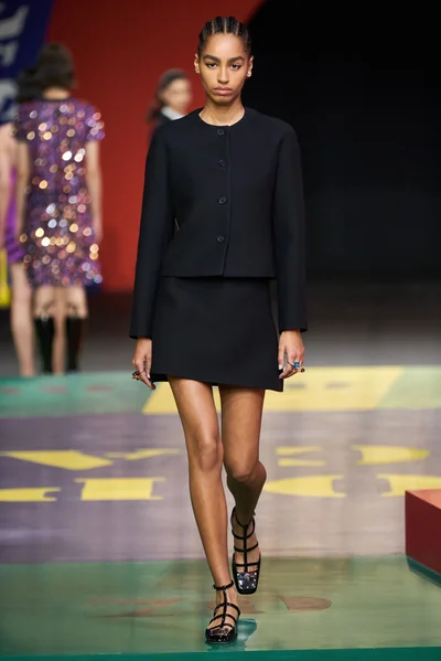 Look 25